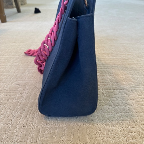 Bagging Rights Handbag - Picture 6 of 11